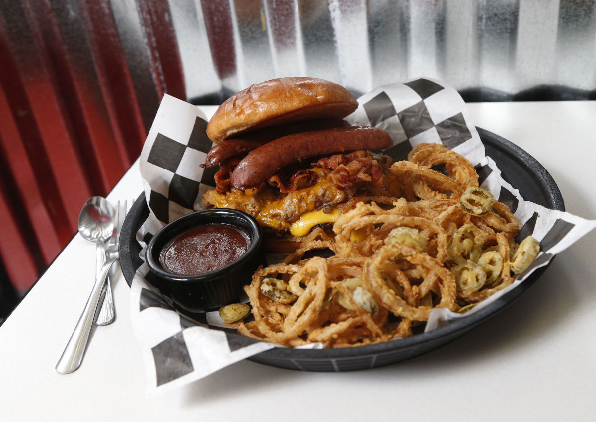 Best Burger Nominee: Knotty Pig